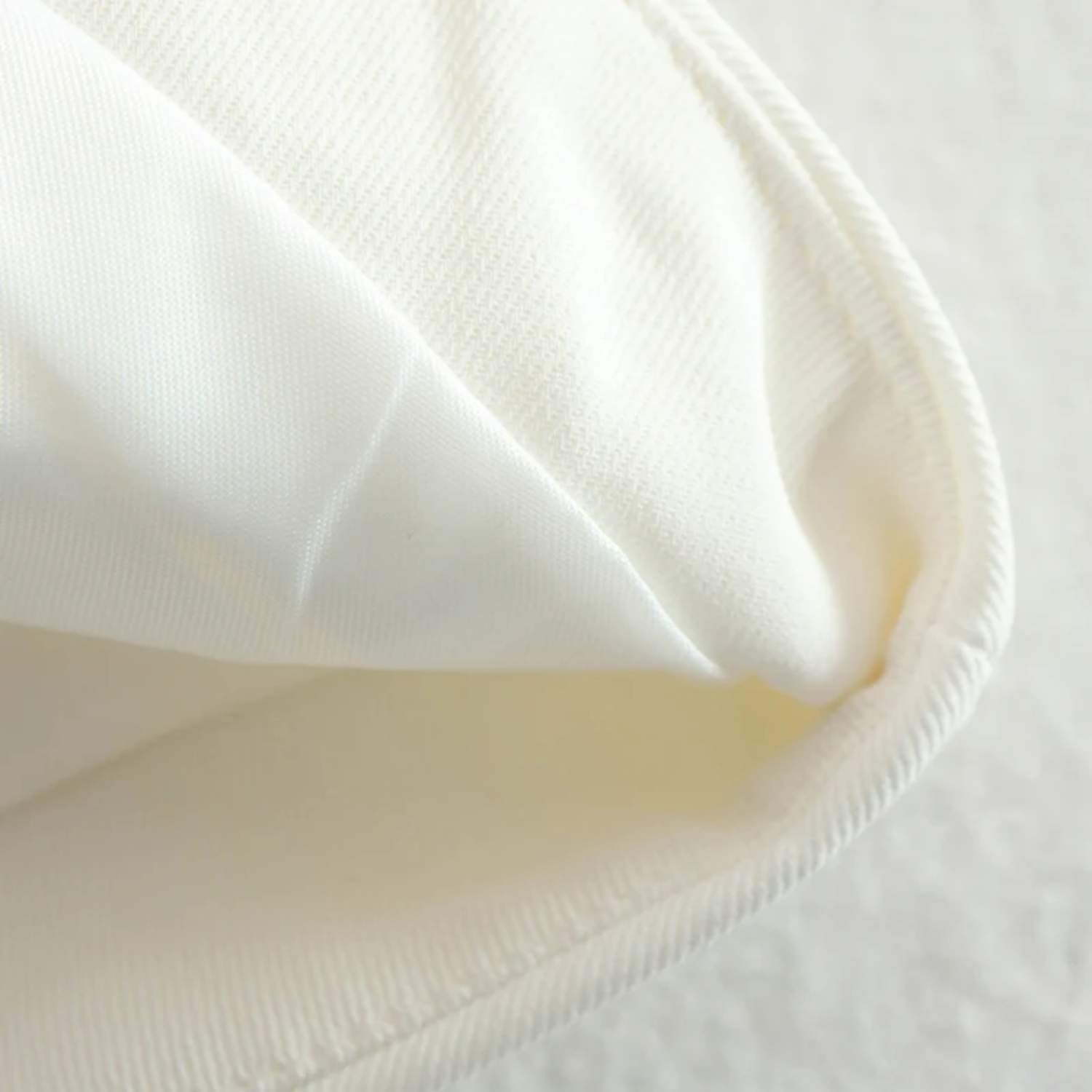 Natalia | Elegancki Krótki Bezrękawnik z Dekoltem V i Guzikami - Woman tops